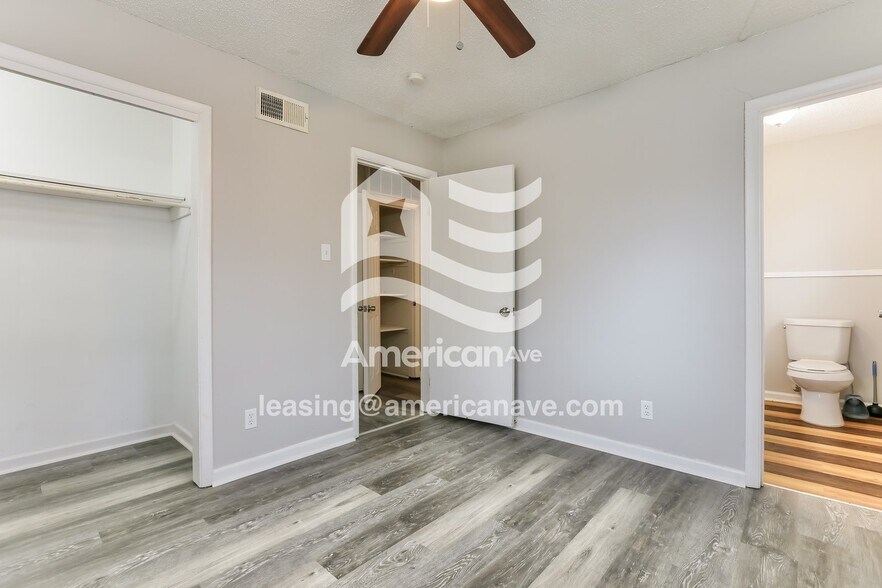 Building Photo - 7001 Eddy Ln