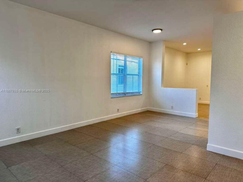 Building Photo - 1761 Aspen Ln