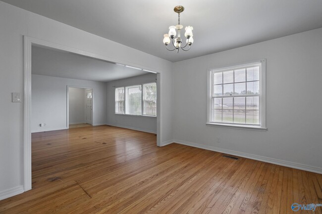 Building Photo - 2305 Andrew Jackson Way NE