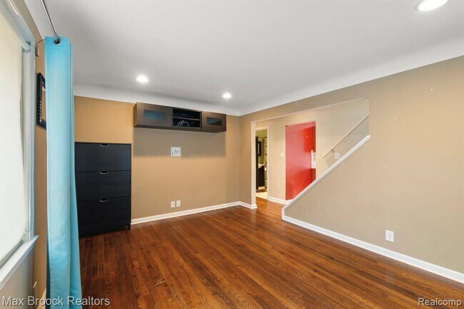 Building Photo - 3602 Elmhurst Ave