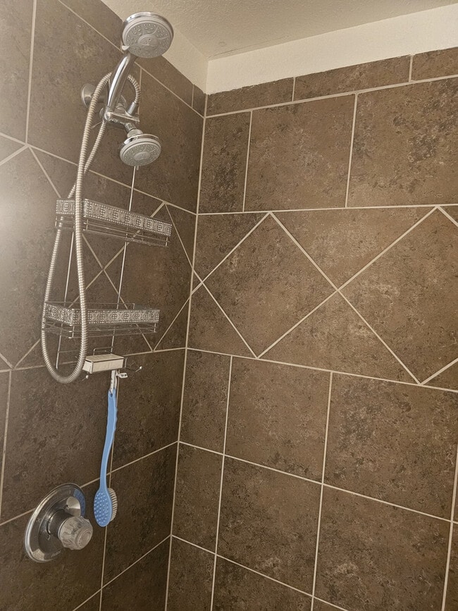 Building Photo - 2713 Montague County Dr