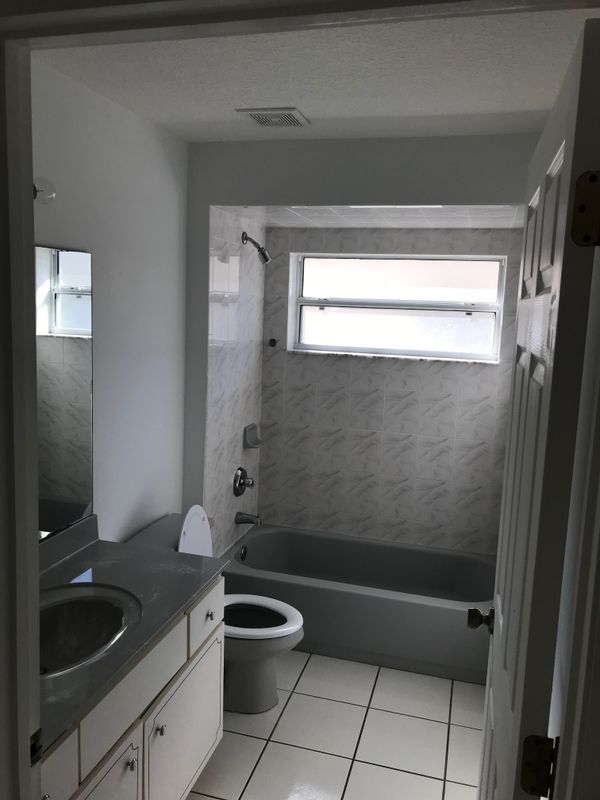 Building Photo - 9 Rainbow Ln