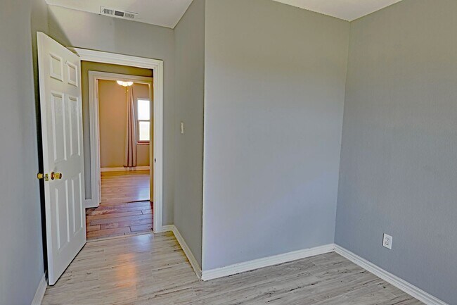 Building Photo - 10720 FM1385