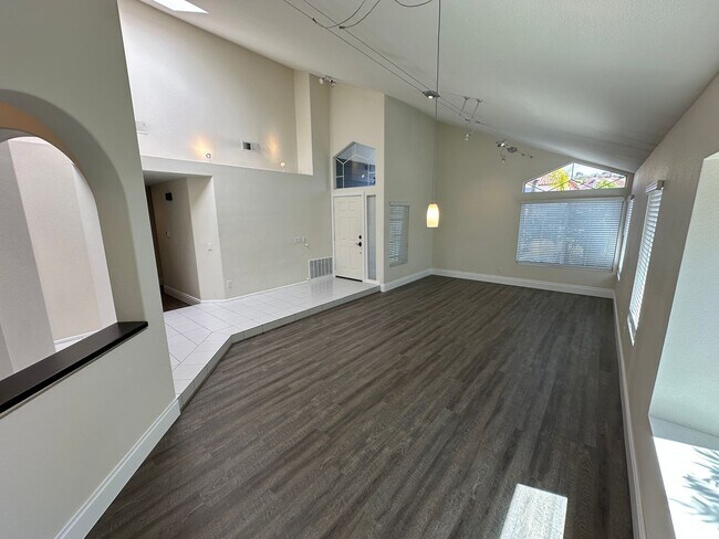 Building Photo - PROMOTIONAL - Tenant Signed Lease for 7/1/26 - Have the rest of June for free!!!!