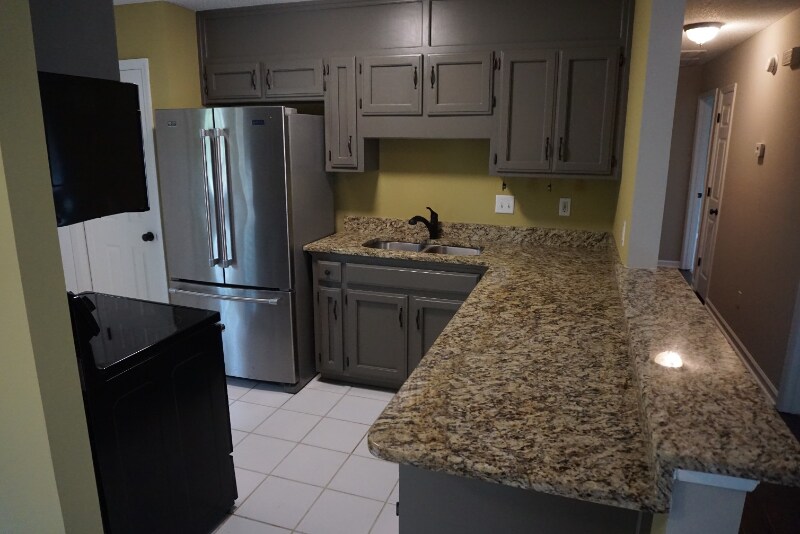 Building Photo - 13254 Dickens Ln