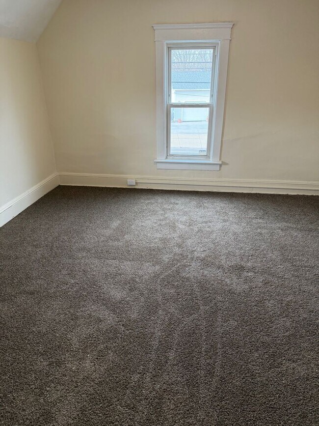 Building Photo - 149-151 2nd St SW