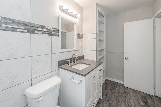 Building Photo - 2914 Scottsbluff Dr