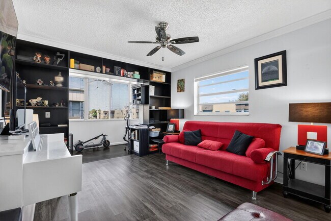 Building Photo - 48 Burgundy Ave