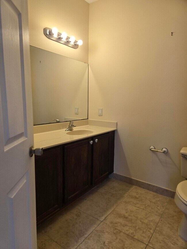 Building Photo - 3141 Laurel Ridge Cir
