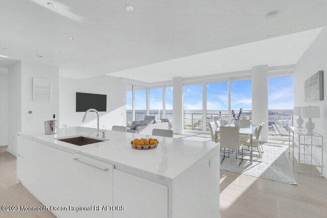 Building Photo - 1101 Ocean Ave N