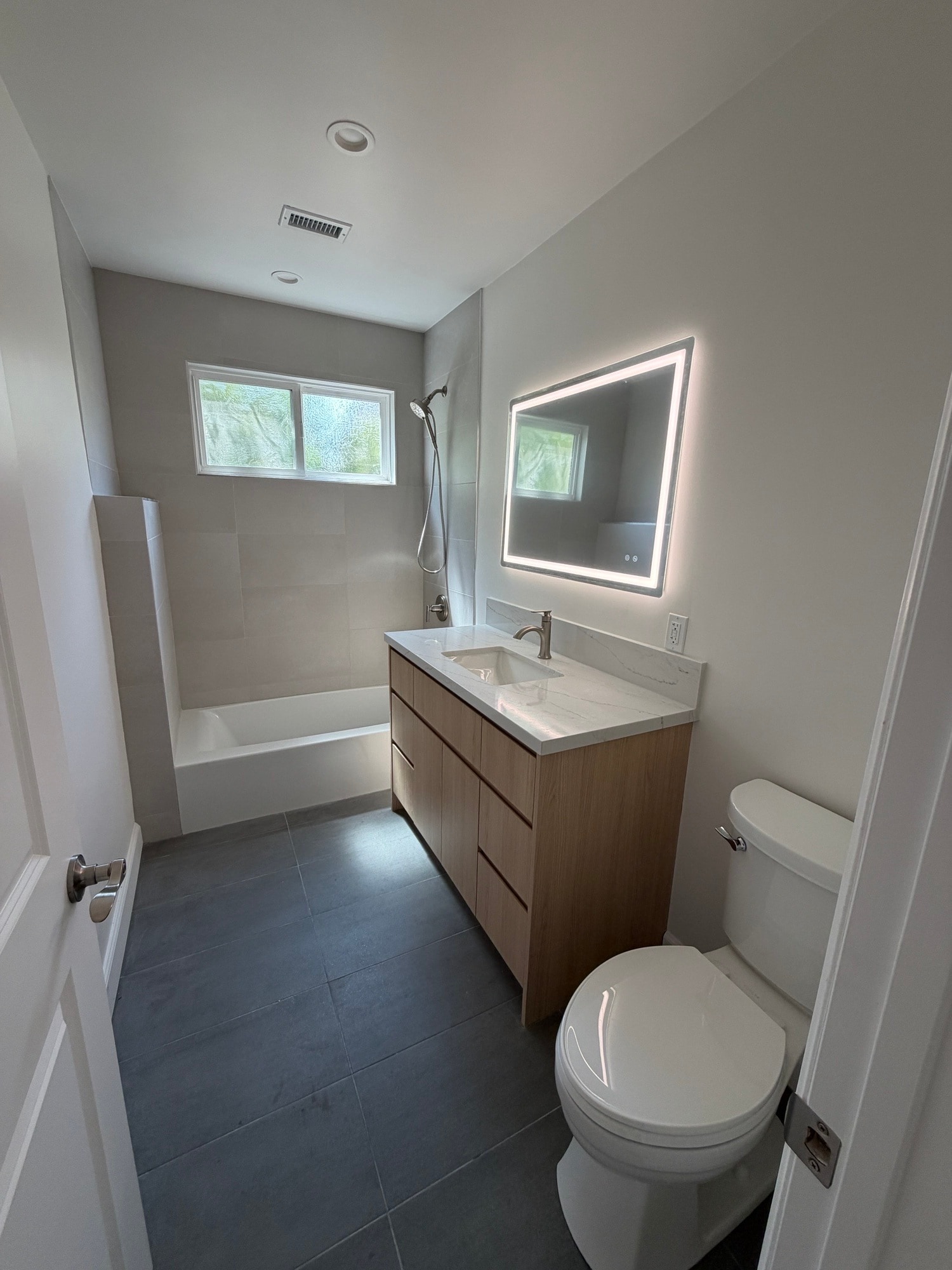 Building Photo - 1311 Tierra Alta Dr