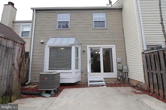 Building Photo - 138 Sharpstead Ln