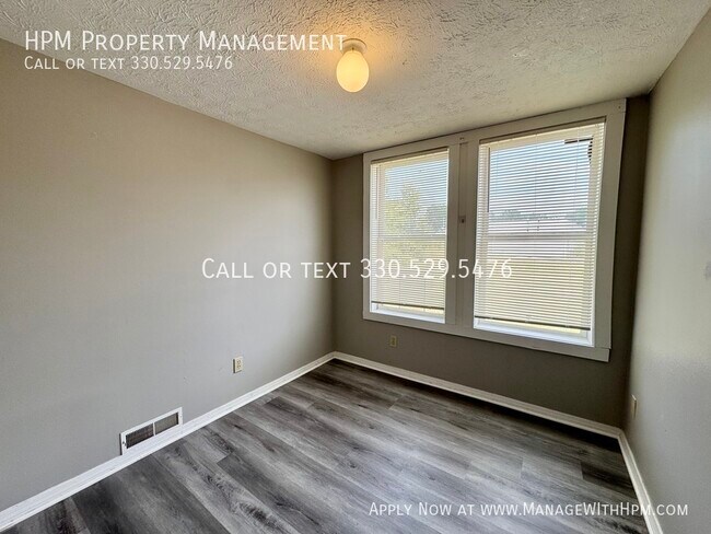 Building Photo - 1591 Bauer Blvd