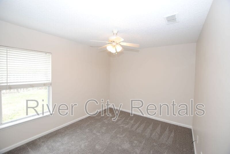 Building Photo - 116 Prince Phillip Dr