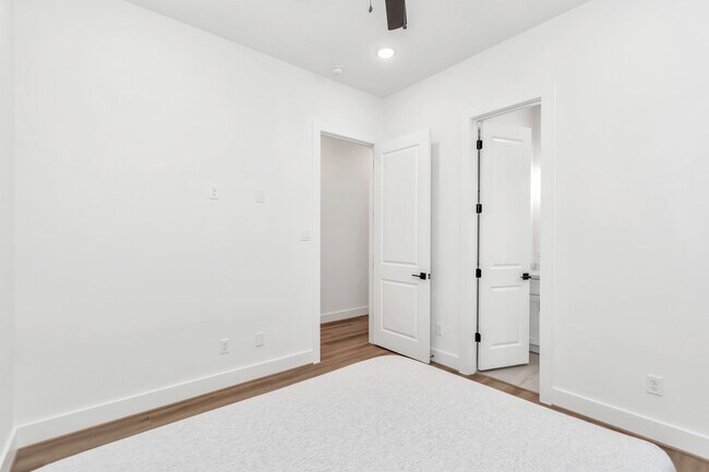 Building Photo - 3613 Rosalie St