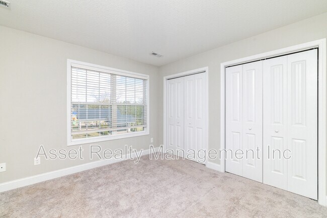 Building Photo - 7703 Honey Oaks Rd