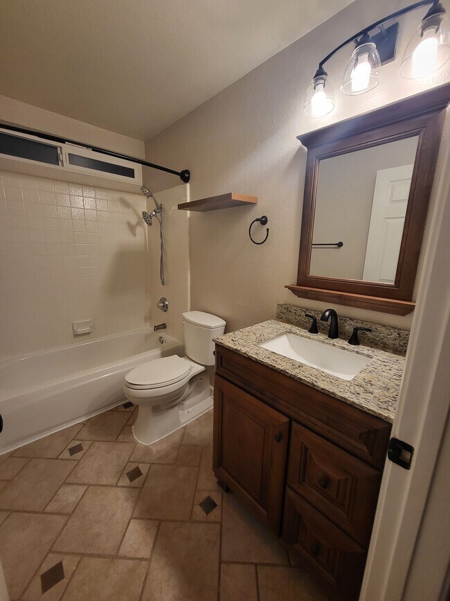 Building Photo - 133 Audrey Pl