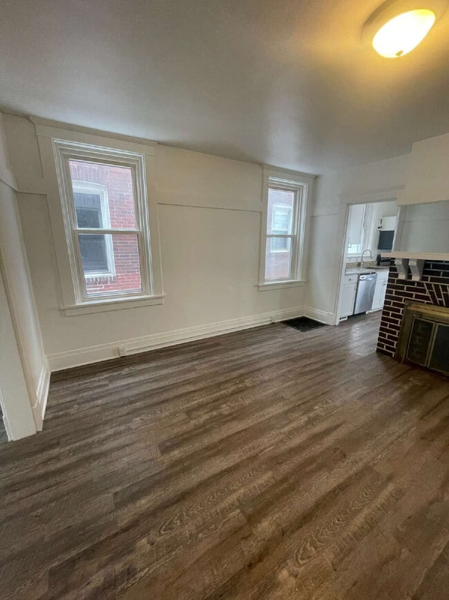 Building Photo - Cozy 3-Bedroom in Greensburg – Walk to Shopping & Dining!