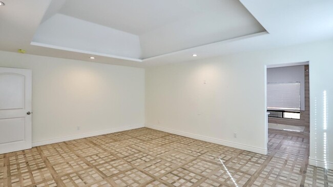 Building Photo - Spacious Home in Garden Grove for Lease