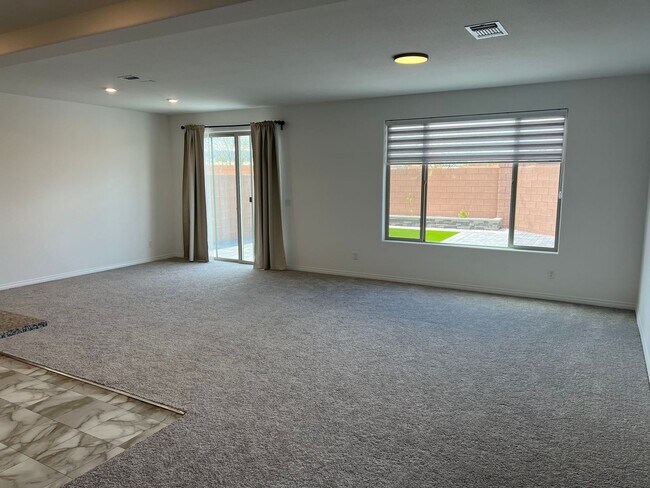 Building Photo - Beautiful 4-Bedroom Home in Desirable Highlands Ranch