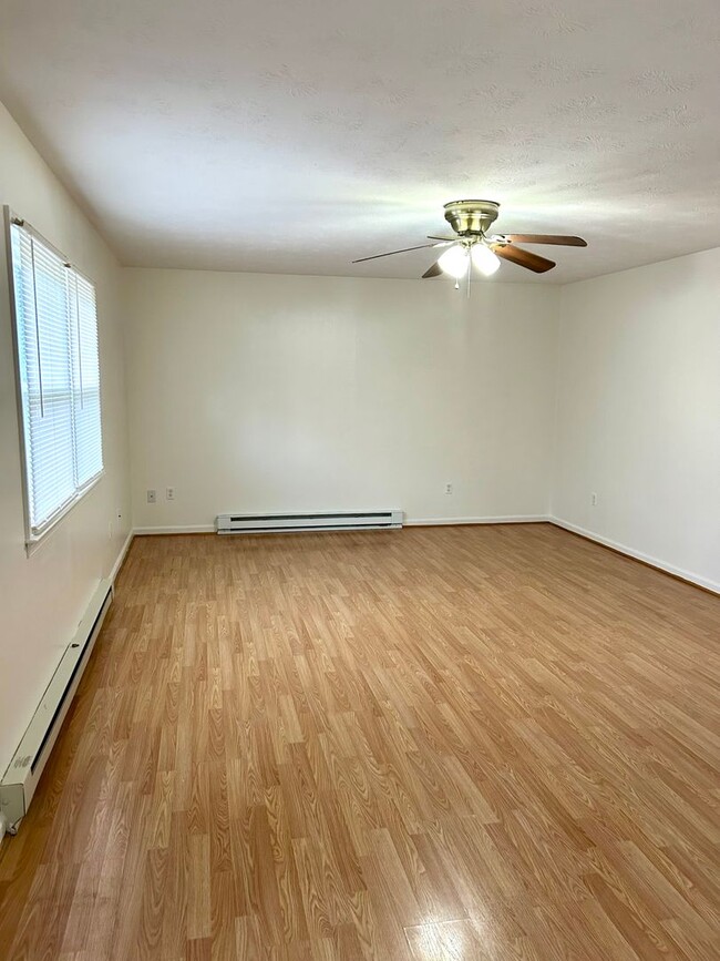 Building Photo - Single Family Home for Rent in Timberville