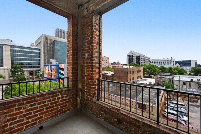 Building Photo - 95 Forsyth St NW