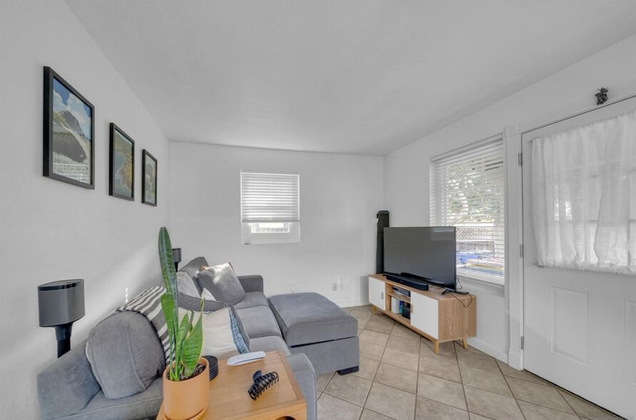 Building Photo - 1741 30th St