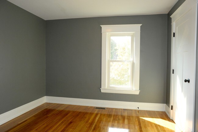 Building Photo - 234 Marion Ave NW