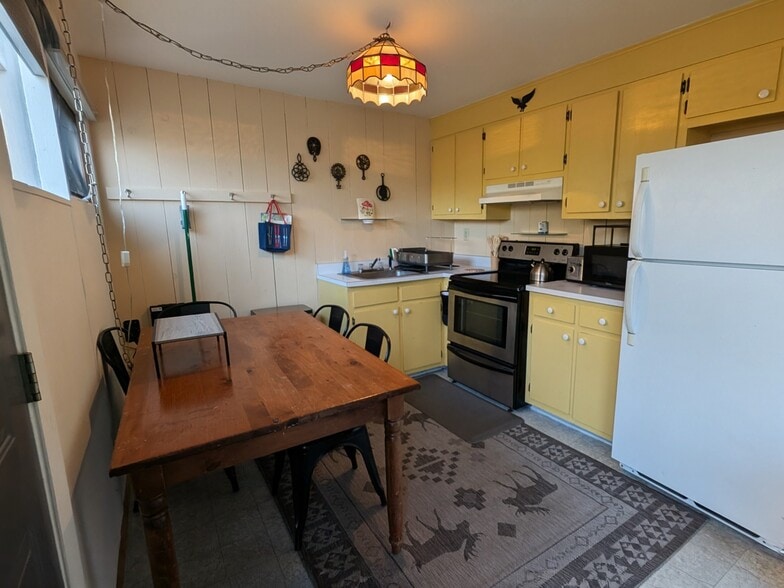 Full eat in kitchen with supplies - 221 Deans Mountain Rd