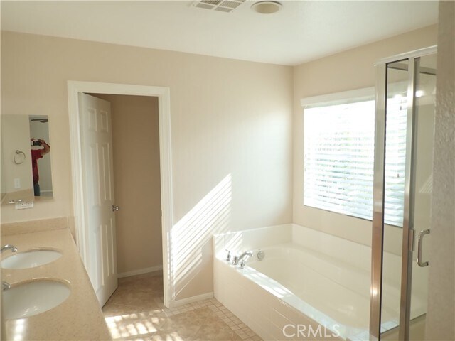 Building Photo - 27605 Chicory St