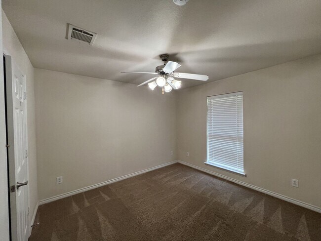 Building Photo - 23816 Stone Ridge Dr.