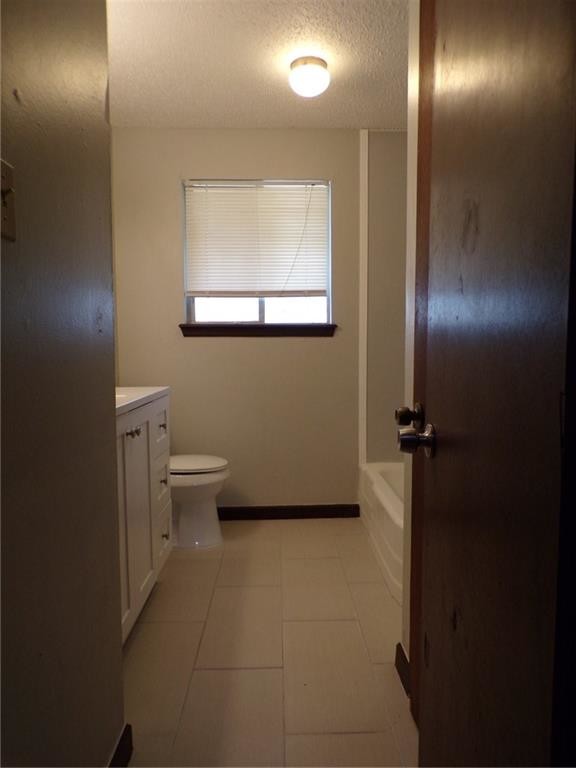 Building Photo - 3061 Overland Dr
