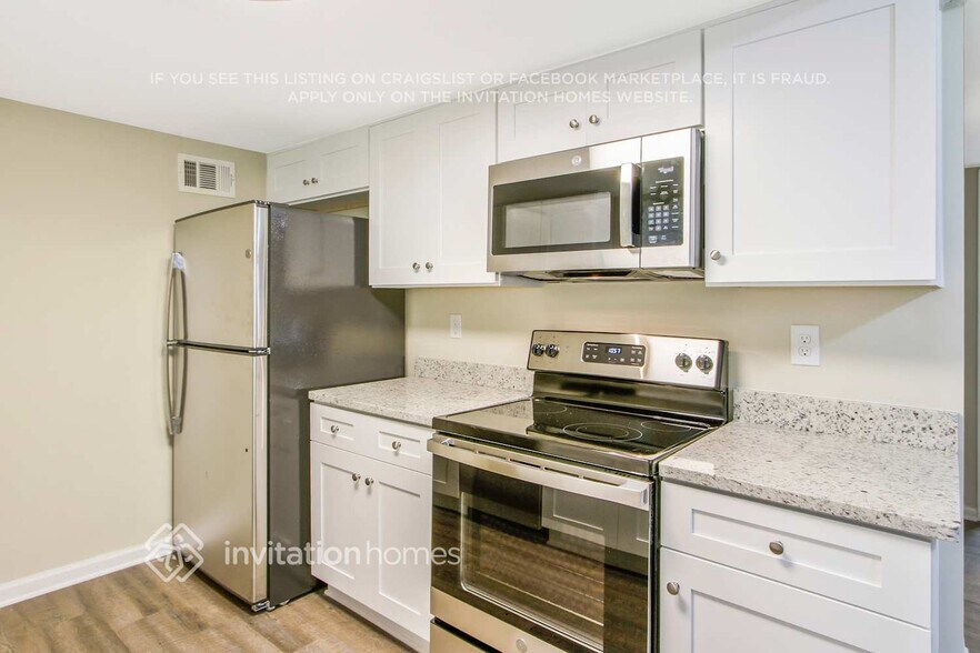 Building Photo - 3677 Tarragon Dr