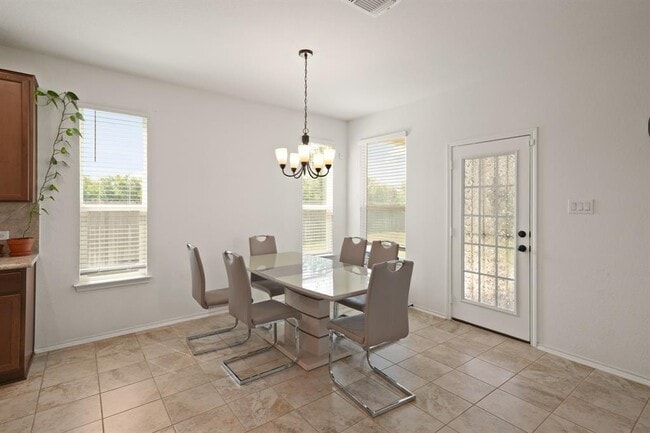 Building Photo - 538 Thunder Valley Trl