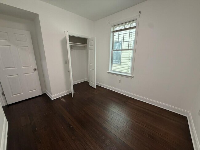 Building Photo - 152 Stevens Ave