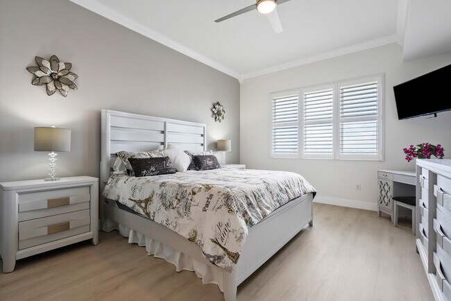Building Photo - 34 Harbour Isle Dr W