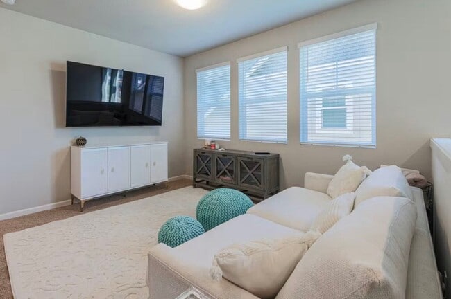 Building Photo - 3932 SE 69th Ave