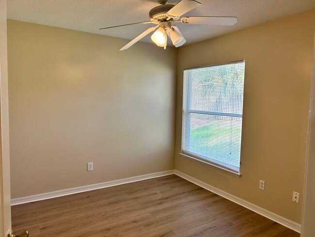 Building Photo - 7007 Hiawassee Overlook Dr