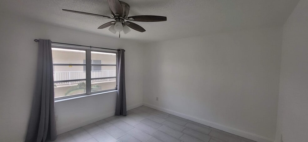 Building Photo - 7705 SW 86th St