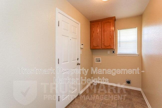 Building Photo - 2500 Bachelor Button Blvd