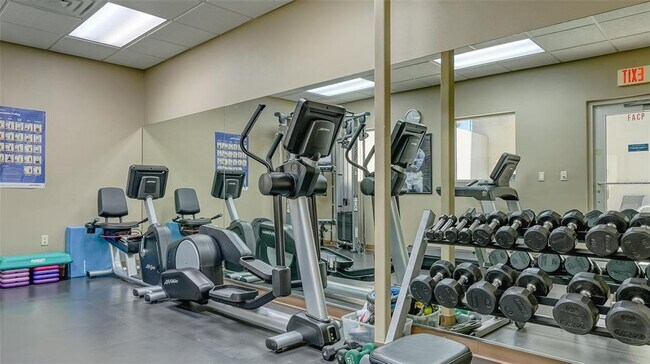 Building Photo - 235 Cocoanut Ave