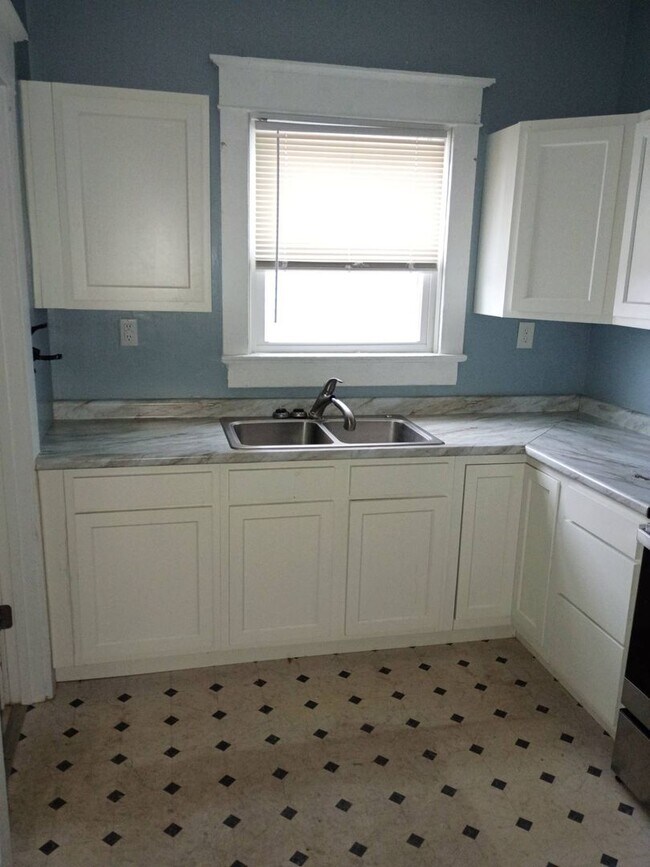 Building Photo - 424-426 Lexington Ave