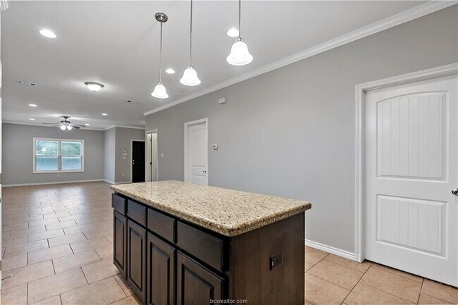 Building Photo - 4336 Nagle St