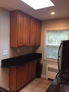 Building Photo - Sunny 1BR/1BA Top Floor Condo in Takoma Park