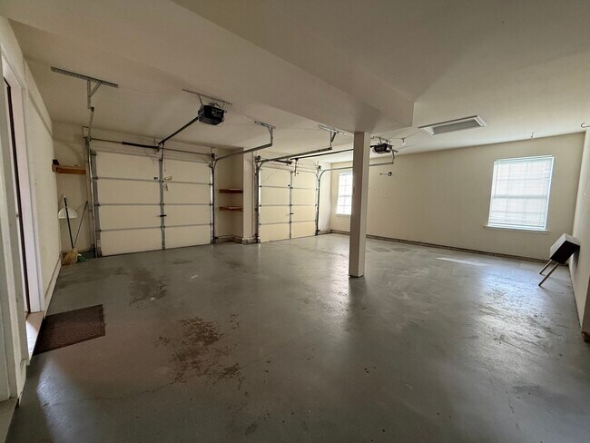 Building Photo - 20850 Autumn Mill Ct