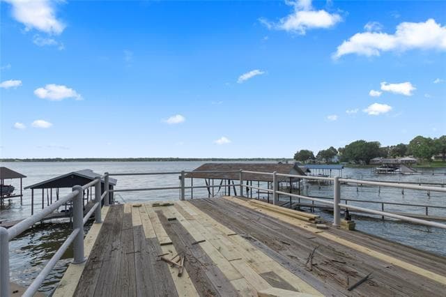 Building Photo - 323 Dyer Cir