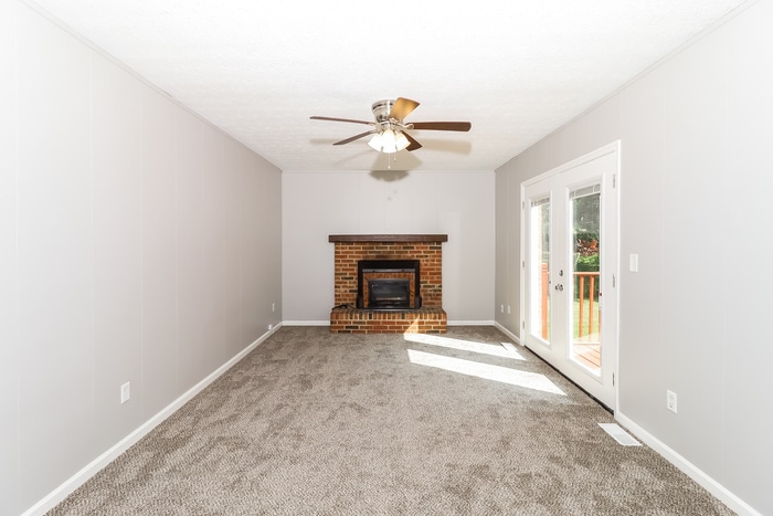 Building Photo - 9932 Greenriver Dr