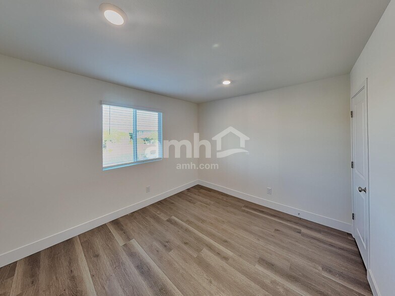 Building Photo - 7794 Hickory King Ave