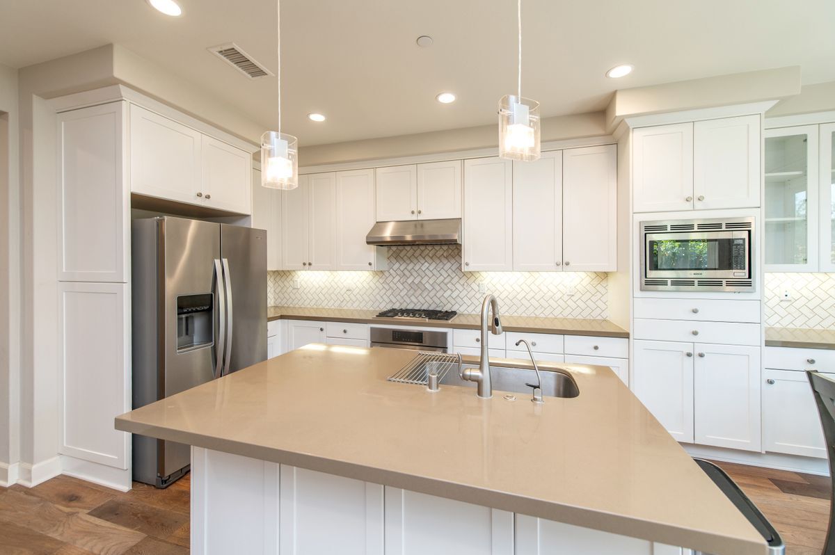 Building Photo - 135 Okra