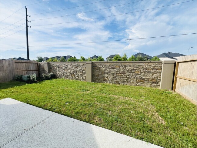 Building Photo - 29818 Ellwood Ln